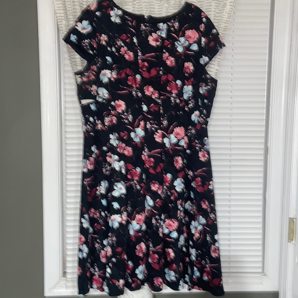 Womens dress size 18